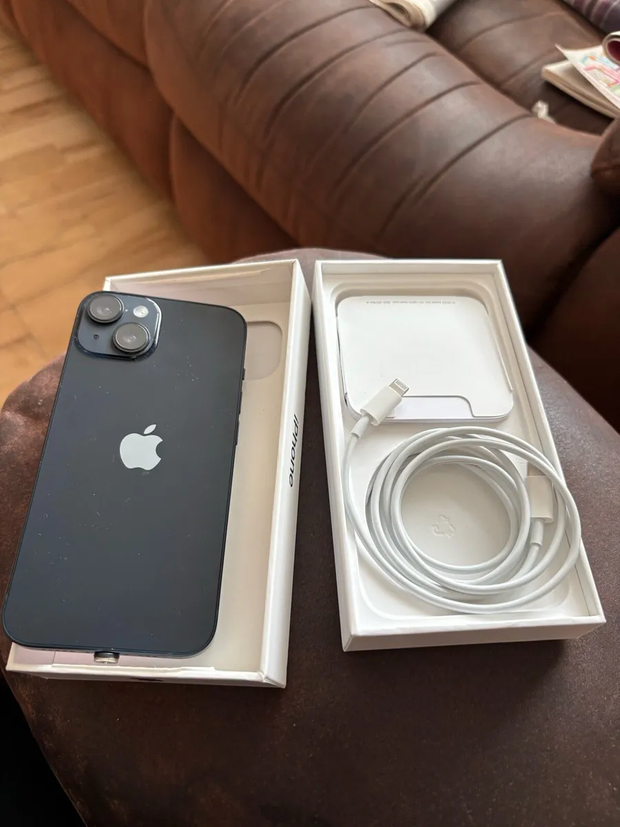 I Phone 14 - Image 4