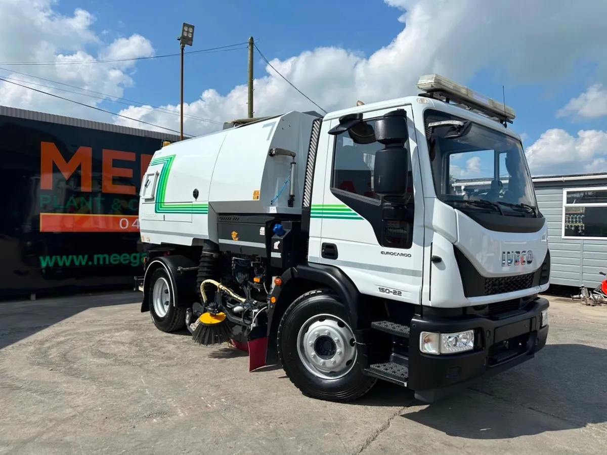 2018 IVECO...JOHNSTON ROAD SWEEPER ..115 Mile - Image 1