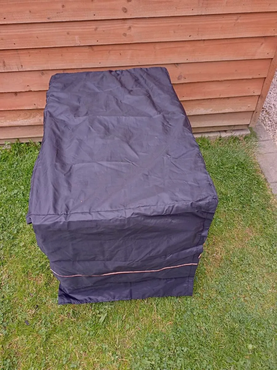 Medium dog travel cage with cover. - Image 2