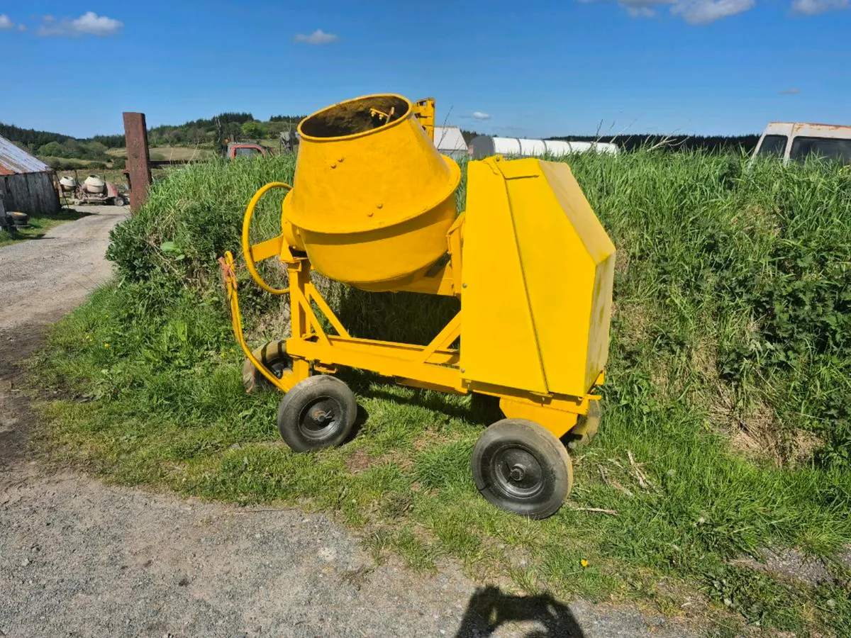 Benford diesel cement mixer - Image 1