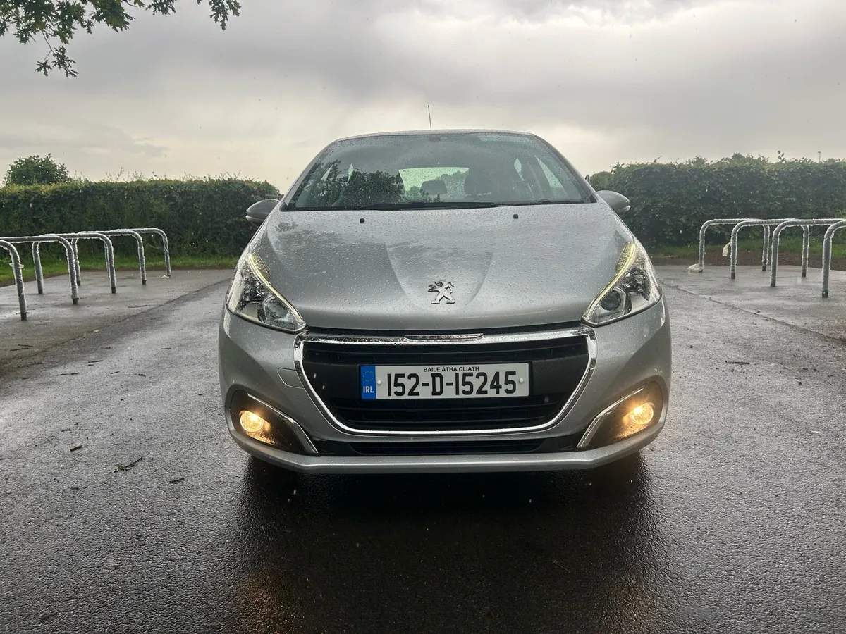 Peugeot 208. Automatic!! Low Klms - Image 2