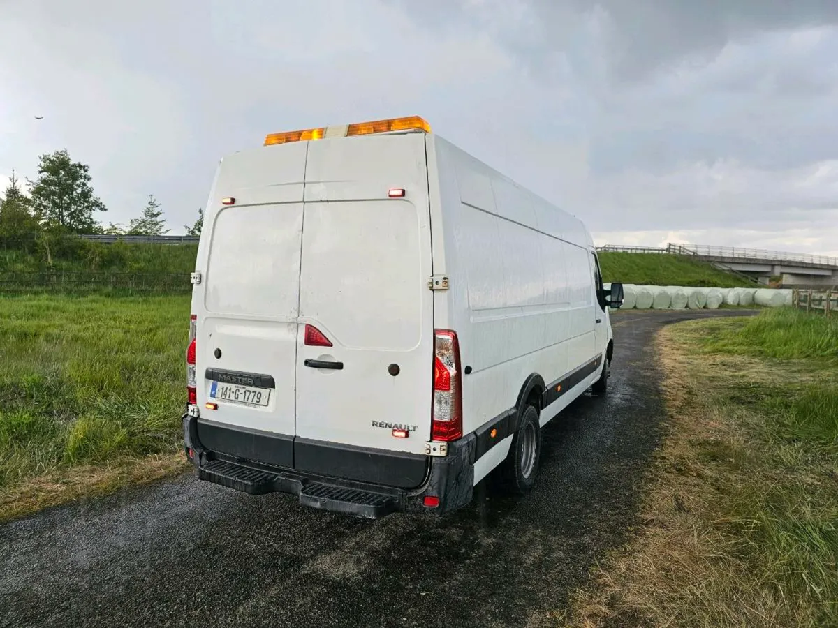 Mobile Tyre Fitting Van - Image 4