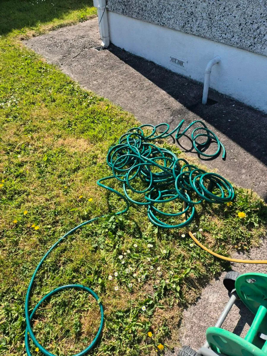 Hizelock reel and loose hose - Image 2