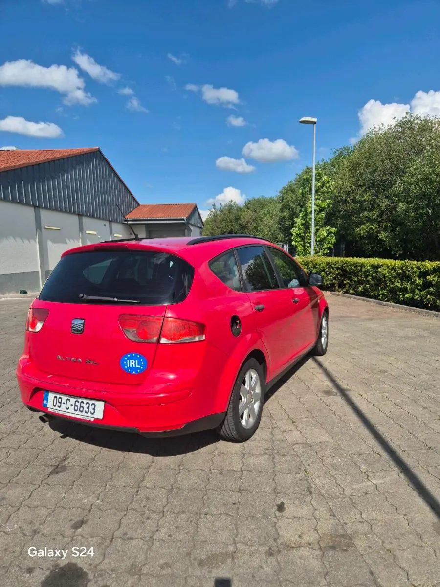 Seat  Altea  XL  Diesel   2009 - Image 4