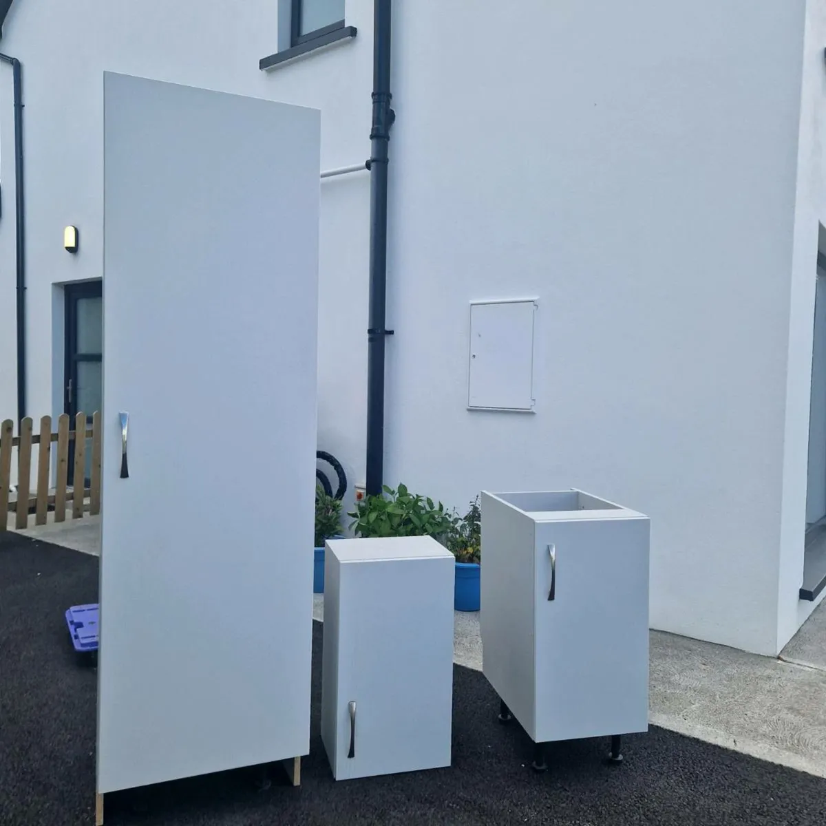 UTILITY CABINETS - Image 1