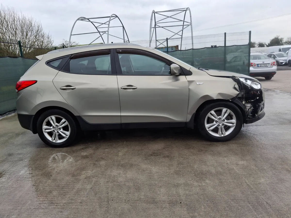 2010 Hyundai ix35  4x4  2.0 Diesel - Image 3