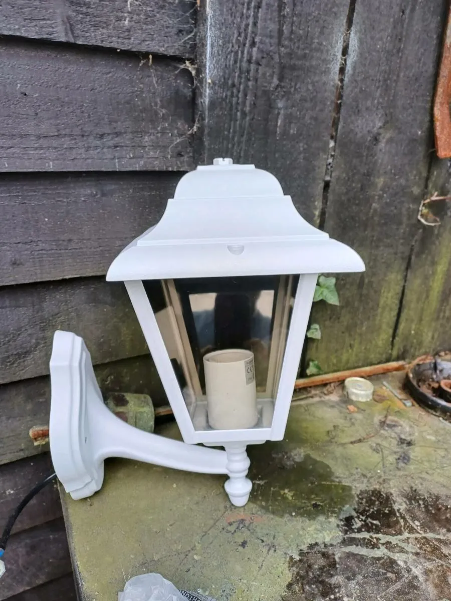 Outdoor Wall Lanterns - Image 3