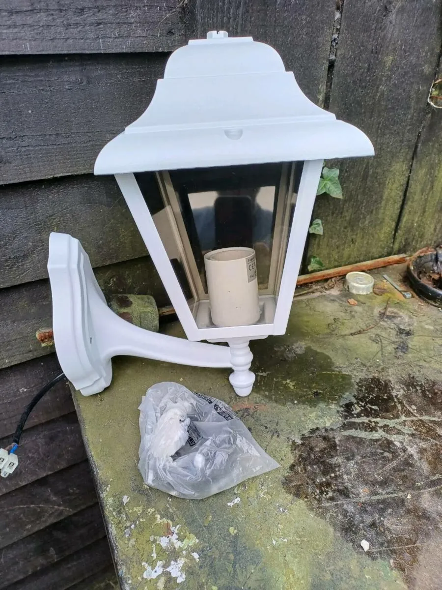 Outdoor Wall Lanterns - Image 4