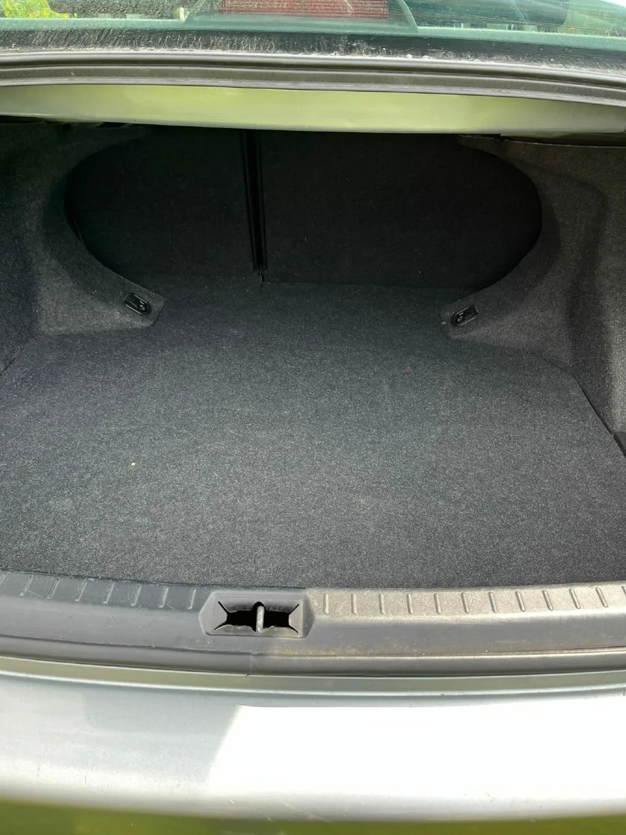 Toyota Avensis 2008 1.6 Petrol - Image 4