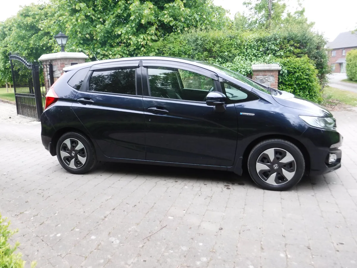 HONDA FIT 1.5 AUTO HYBRID L-SPEC ANDROID+CARPLAY - Image 2