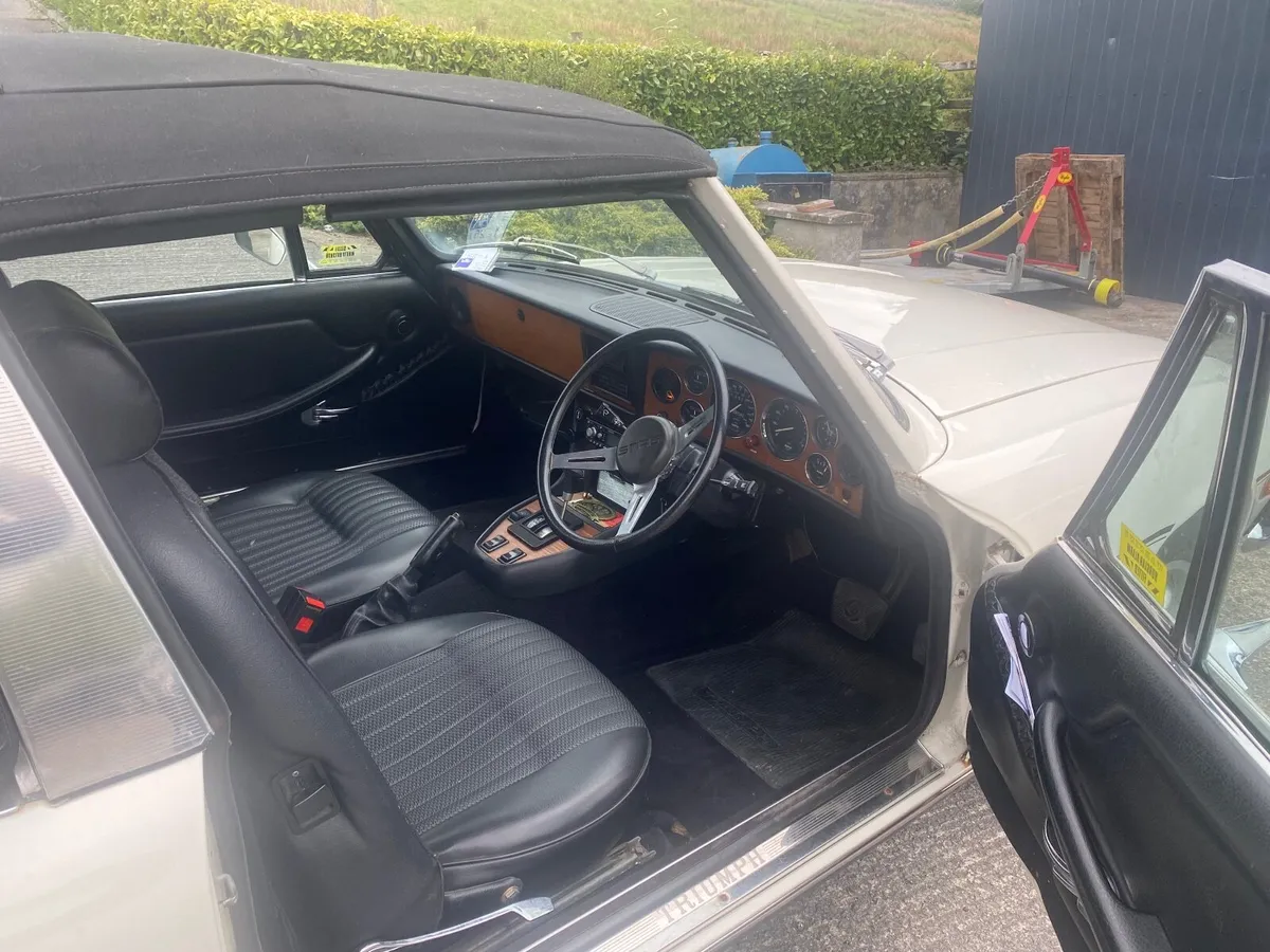 Car Triumph Stage - Image 1