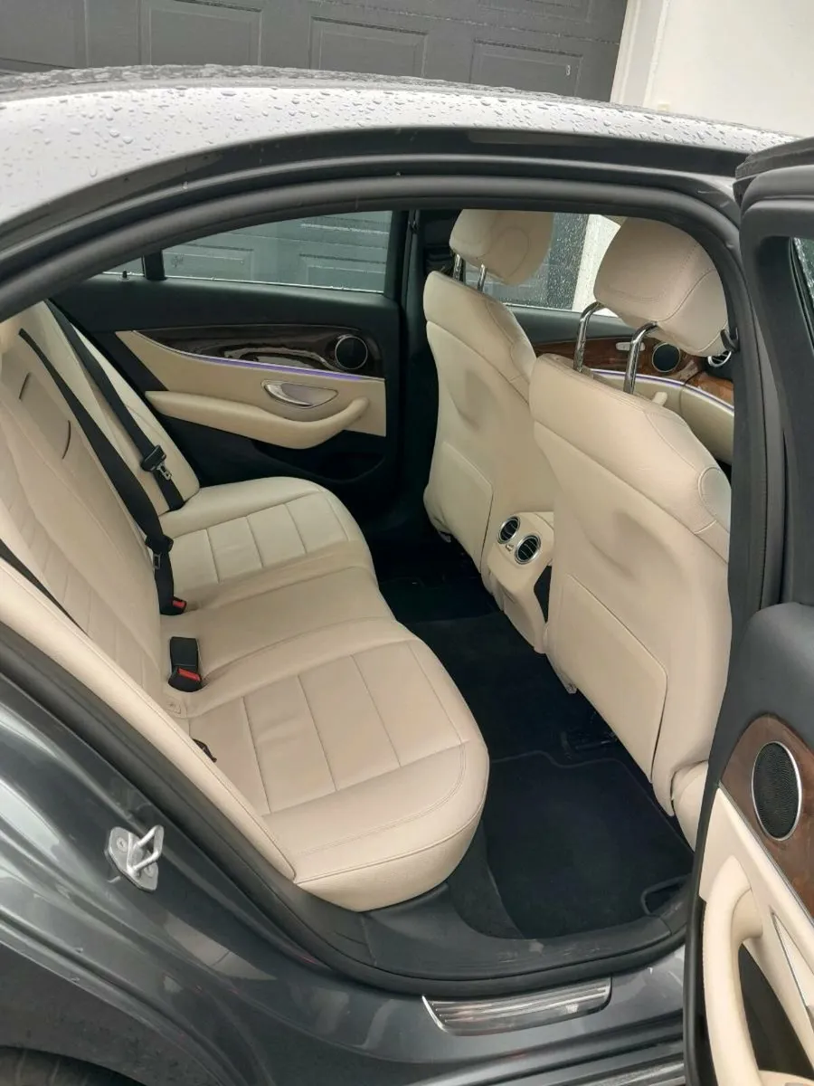 Car - Image 3