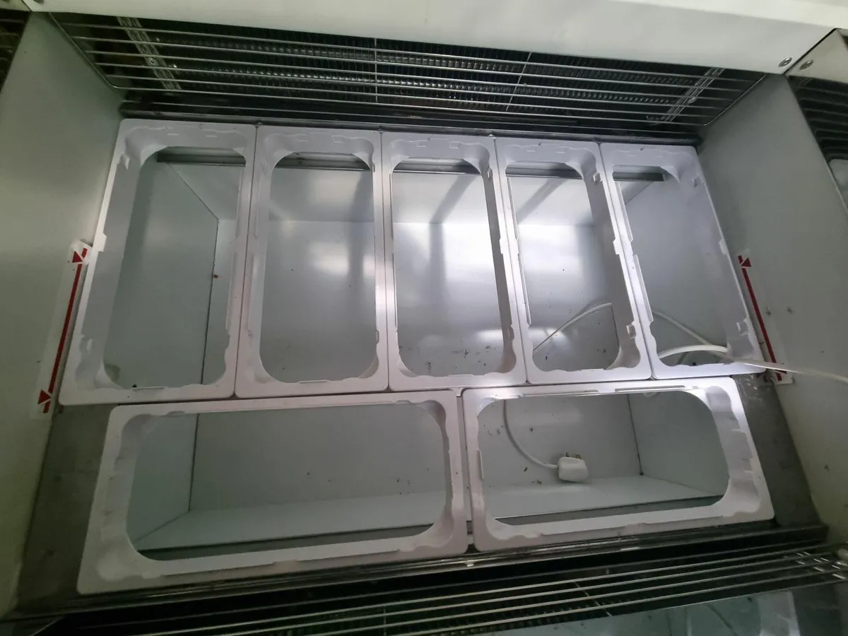Ice cream Freezer display - Image 1
