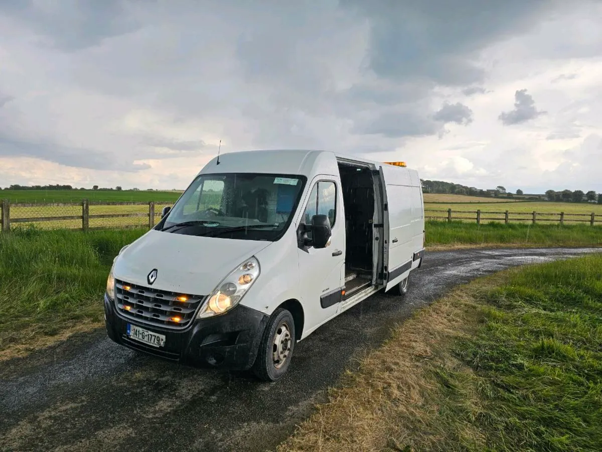 Mobile Tyre Fitting Van - Image 3