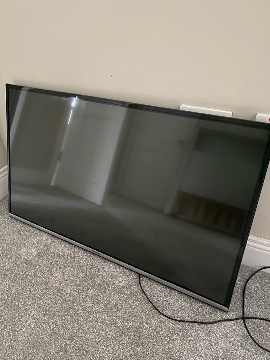 42 inch panasonic LCD smart TV - Image 1
