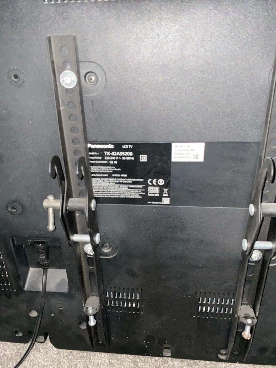 42 inch panasonic LCD smart TV - Image 4