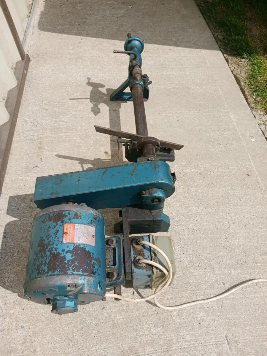 Bench Wood lathe - Image 1