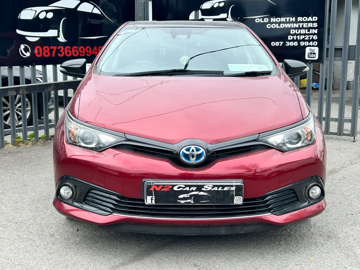 181 Toyota Auris Hybrid, LOW MILES, NEW NCT - Image 2