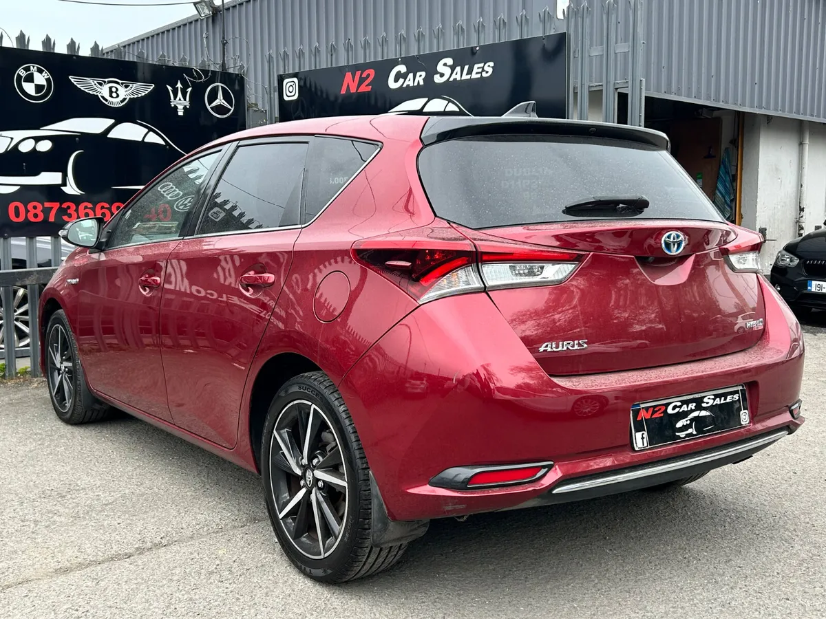 181 Toyota Auris Hybrid, LOW MILES, NEW NCT - Image 4