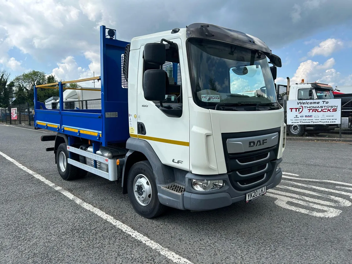 2020 DAF LF 180 Euro 6, 7 1/2 Ton 4X2 Tipper with - Image 1