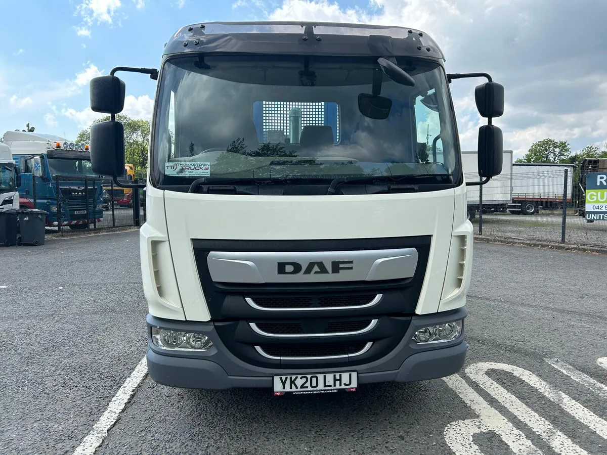2020 DAF LF 180 Euro 6, 7 1/2 Ton 4X2 Tipper with - Image 2