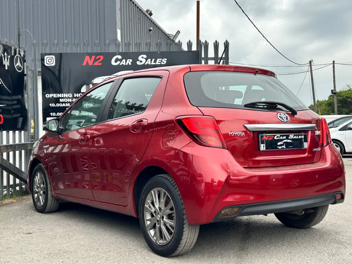151 Toyota Yaris 1.5 Hybrid, LOW MILES, VERY CLEAN - Image 4