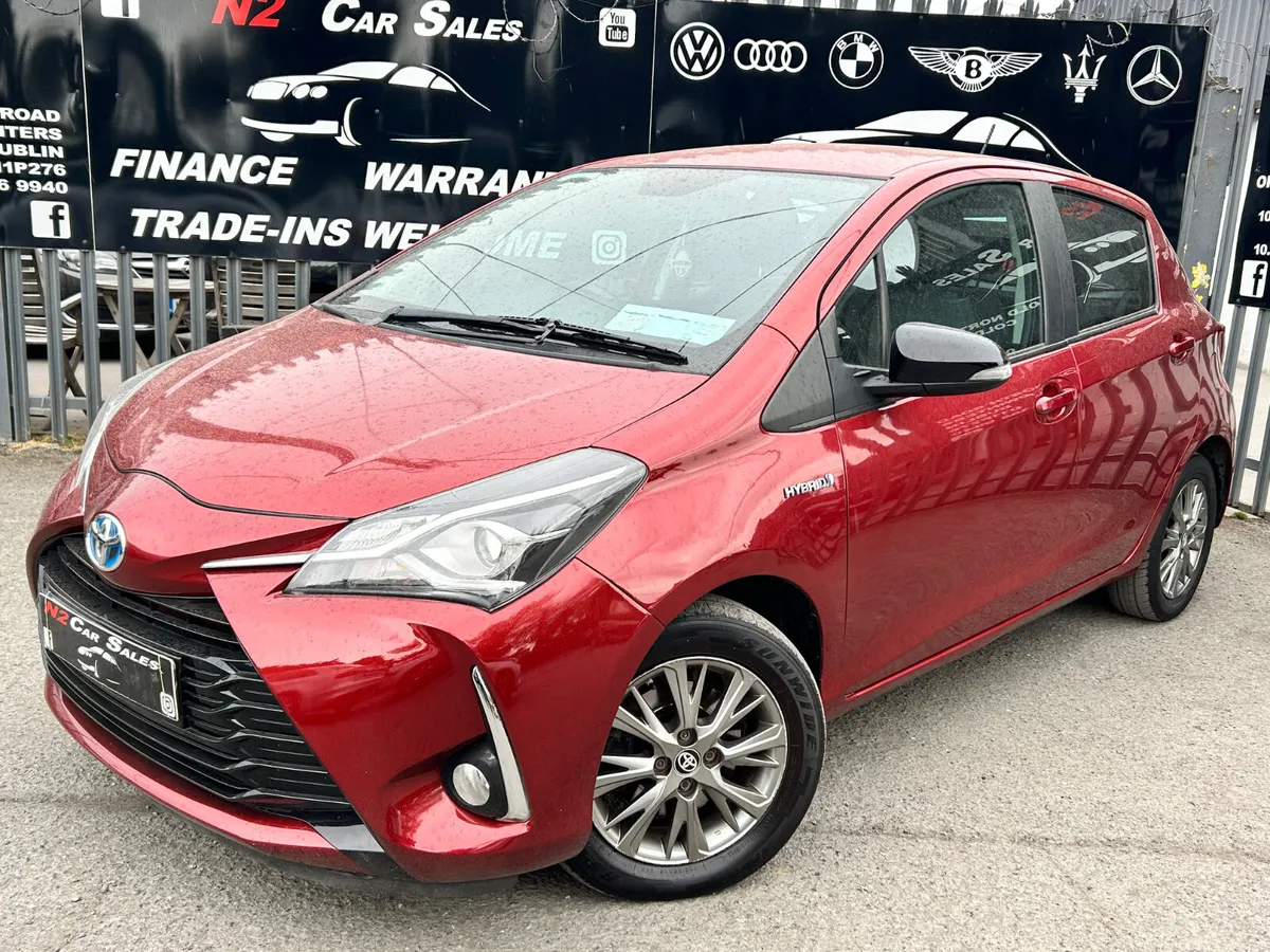 151 Toyota Yaris 1.5 Hybrid, LOW MILES, VERY CLEAN - Image 3