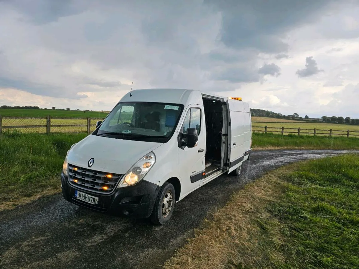 Mobile Tyre Fitting Van - Image 2