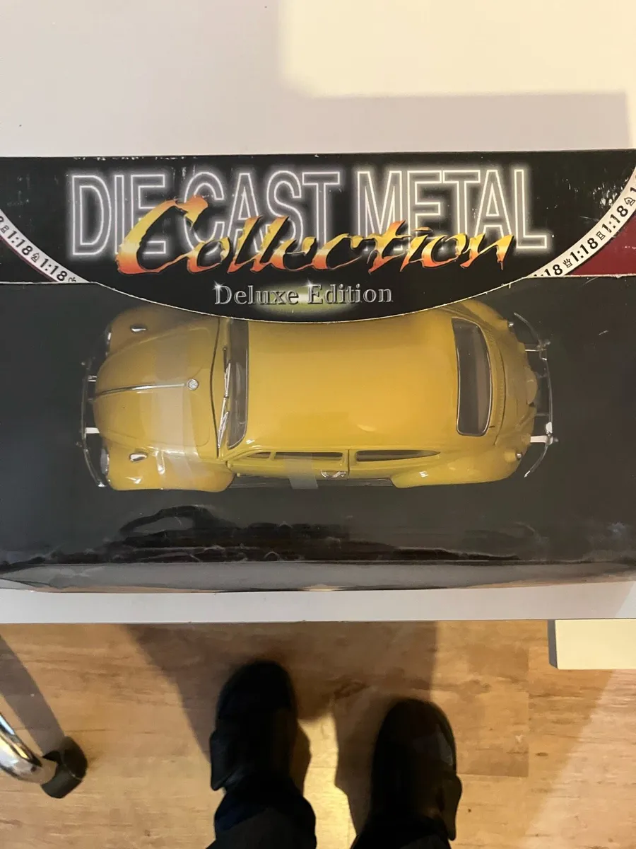 1967 Volkwagen Beetle 1:18 Die Cast Car - Image 2