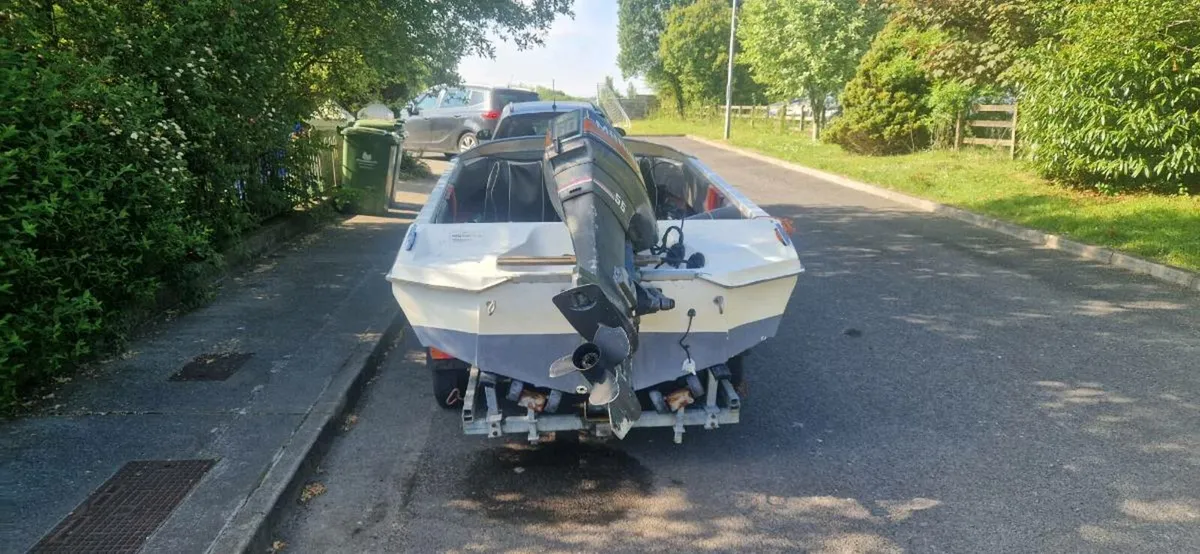 Sun sport 55hp speedboat - Image 4