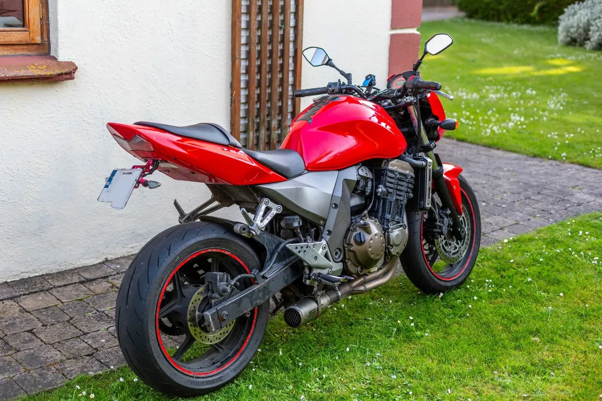 Kawasaki Z750 2005 - Image 1