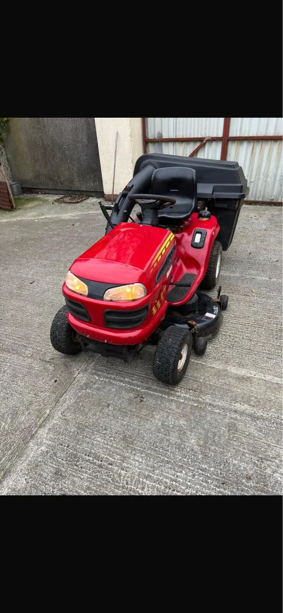 Ride on mower - Image 1