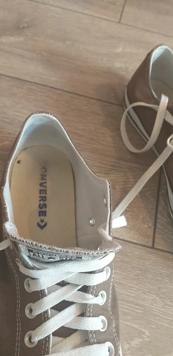 Converse All Stars Size 10 - Image 1