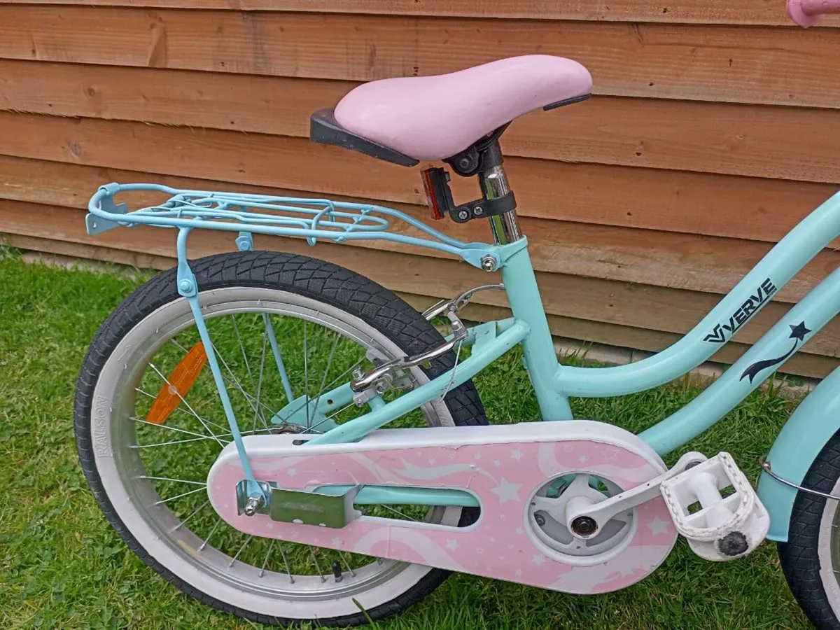 Kids bike size 18 inch wheels. - Image 3