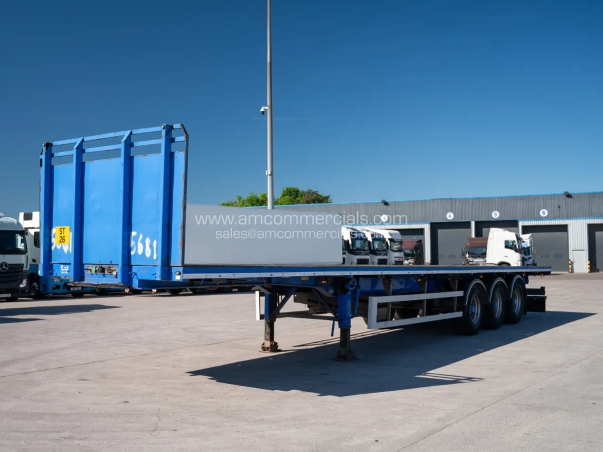 2015 SDC 3-AXLE FLATBED TRAILER - Image 3