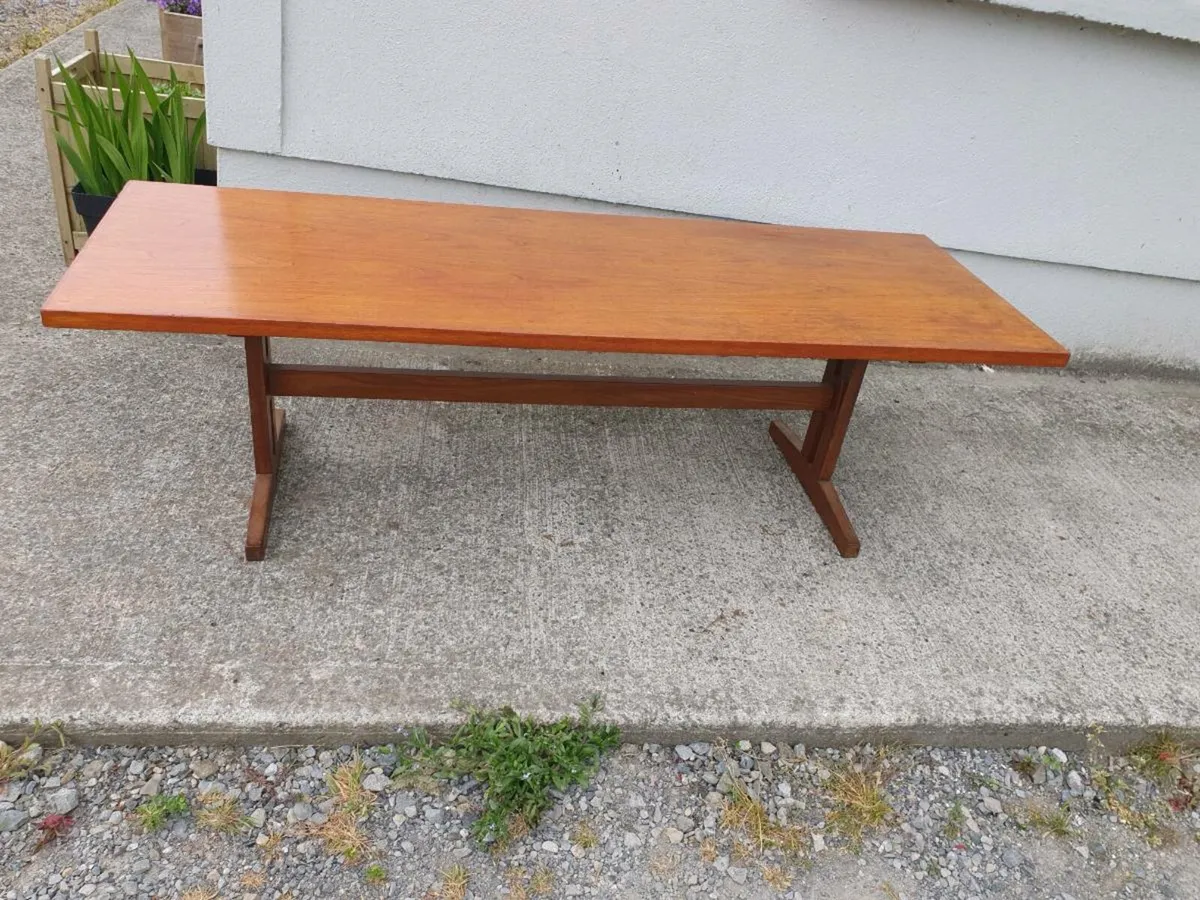 Mid century large teak whale tail coffee table - Image 2