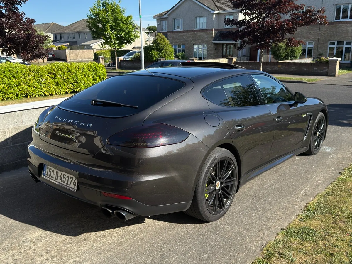 Porsche Panamera - Image 4