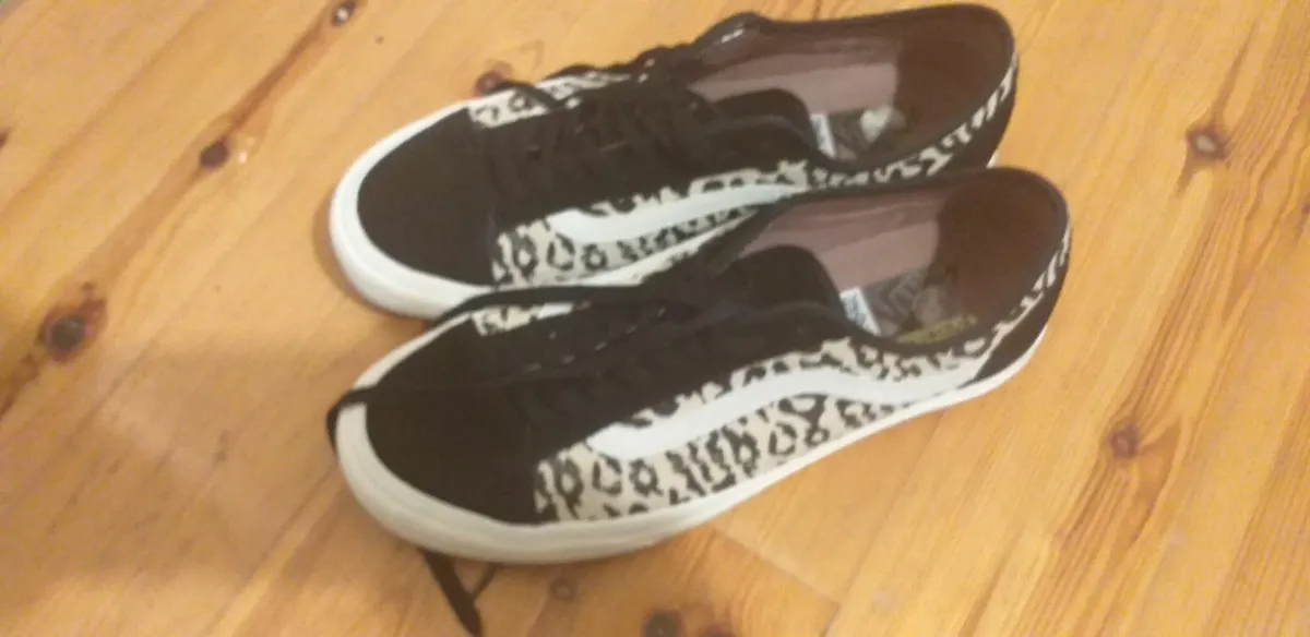Vans in Leopard Print Size 10 - Image 2