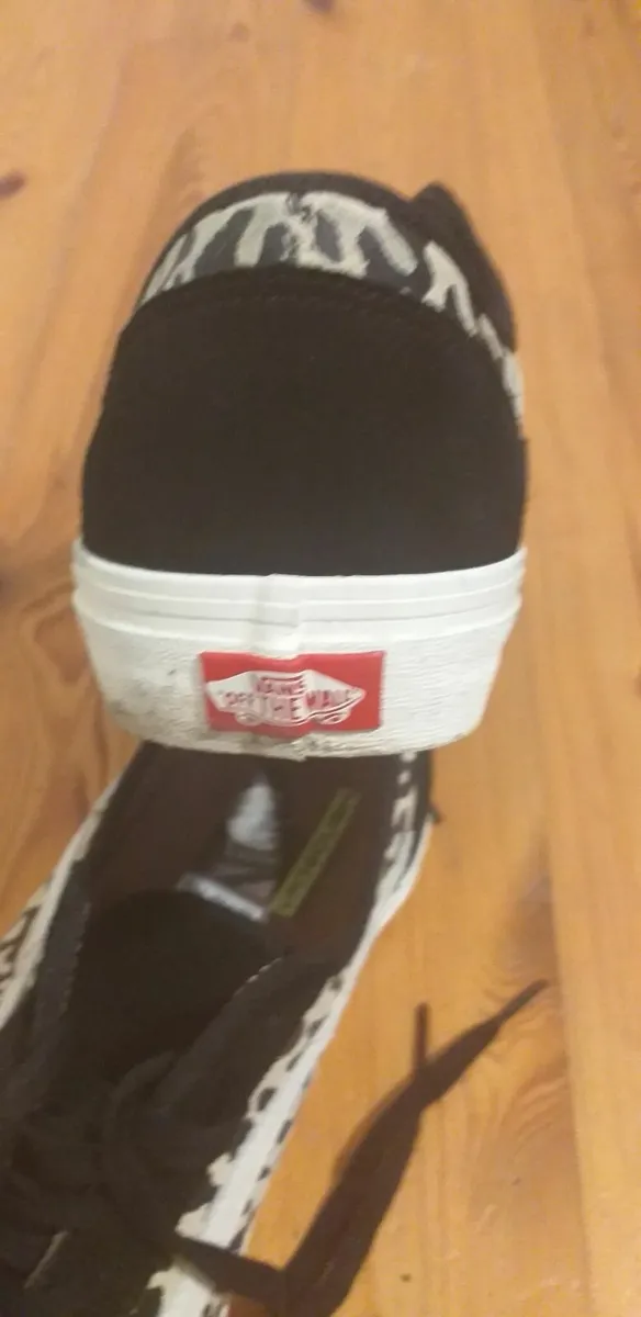 Vans in Leopard Print Size 10 - Image 3