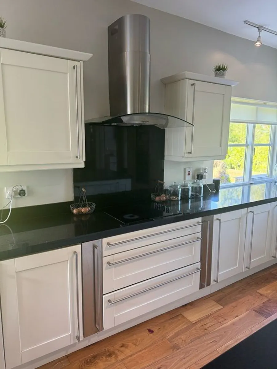 full kitchen - Image 1