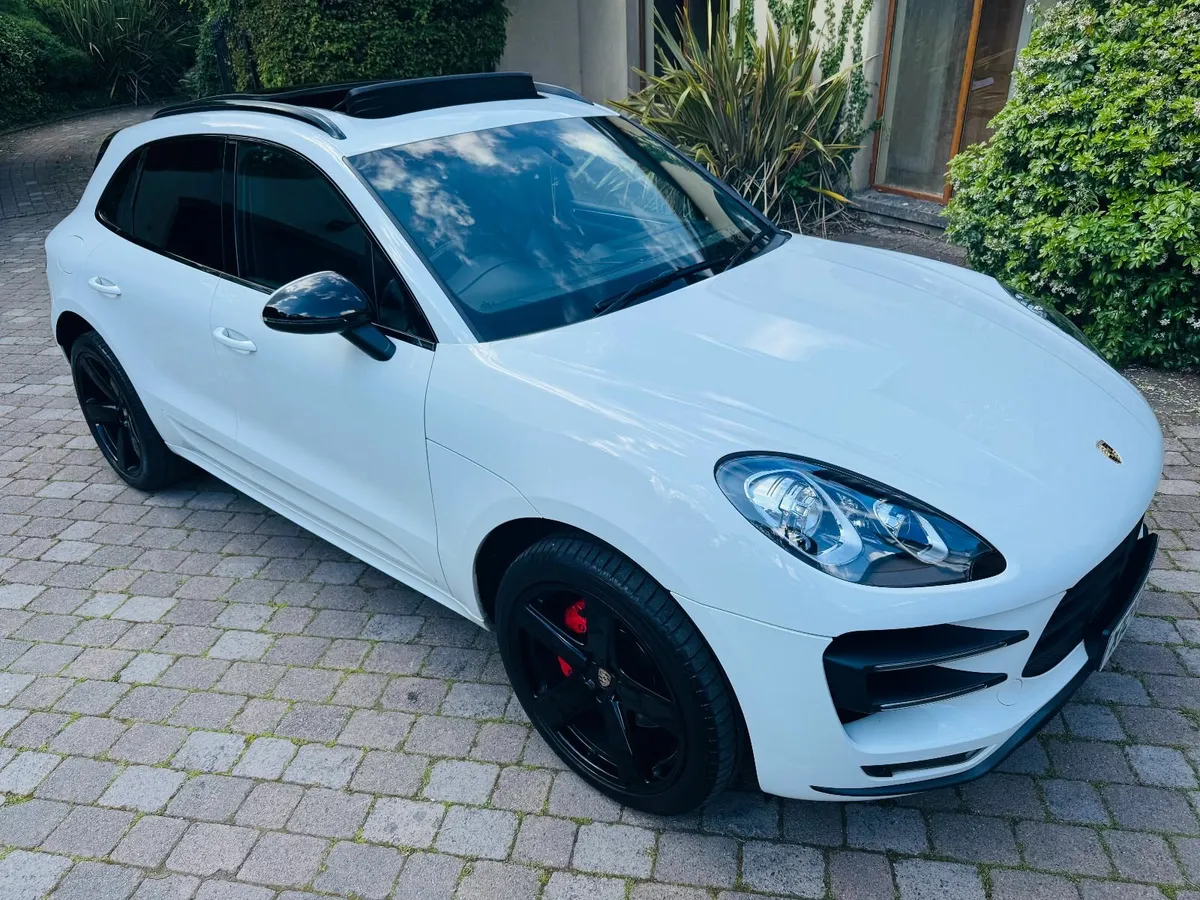 Porsche Macan TURBO - MEGA SPEC NI CAR AWESOME! - Image 4