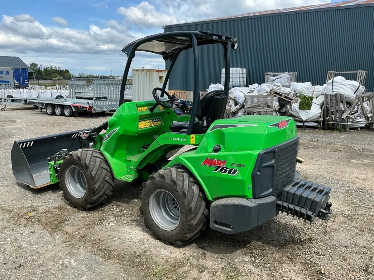 AVANT 760i 4WD ARTICULATED LOADER - Image 4