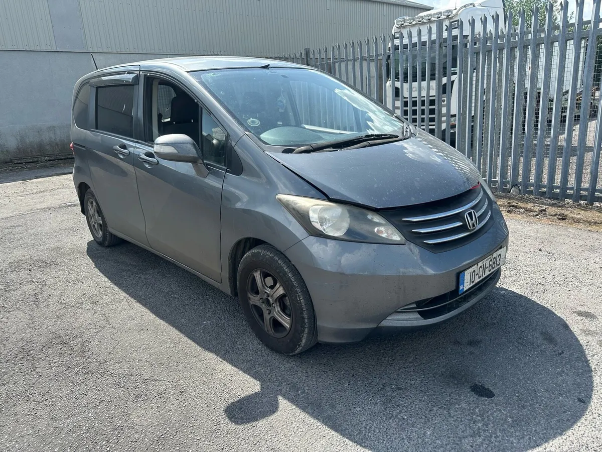 2010 Honda Freed 1.5p auto DRIVE HOME - Image 1