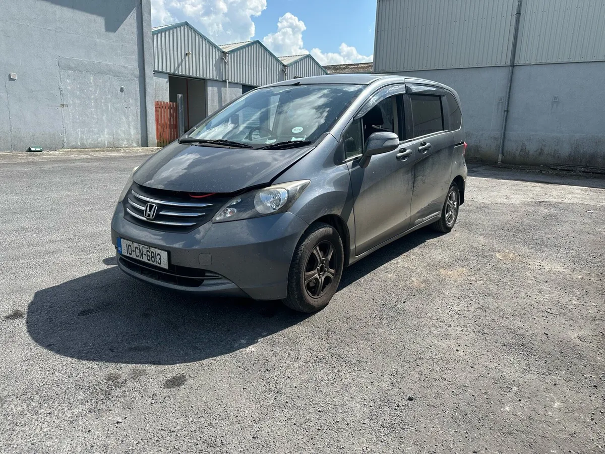 2010 Honda Freed 1.5p auto DRIVE HOME - Image 2