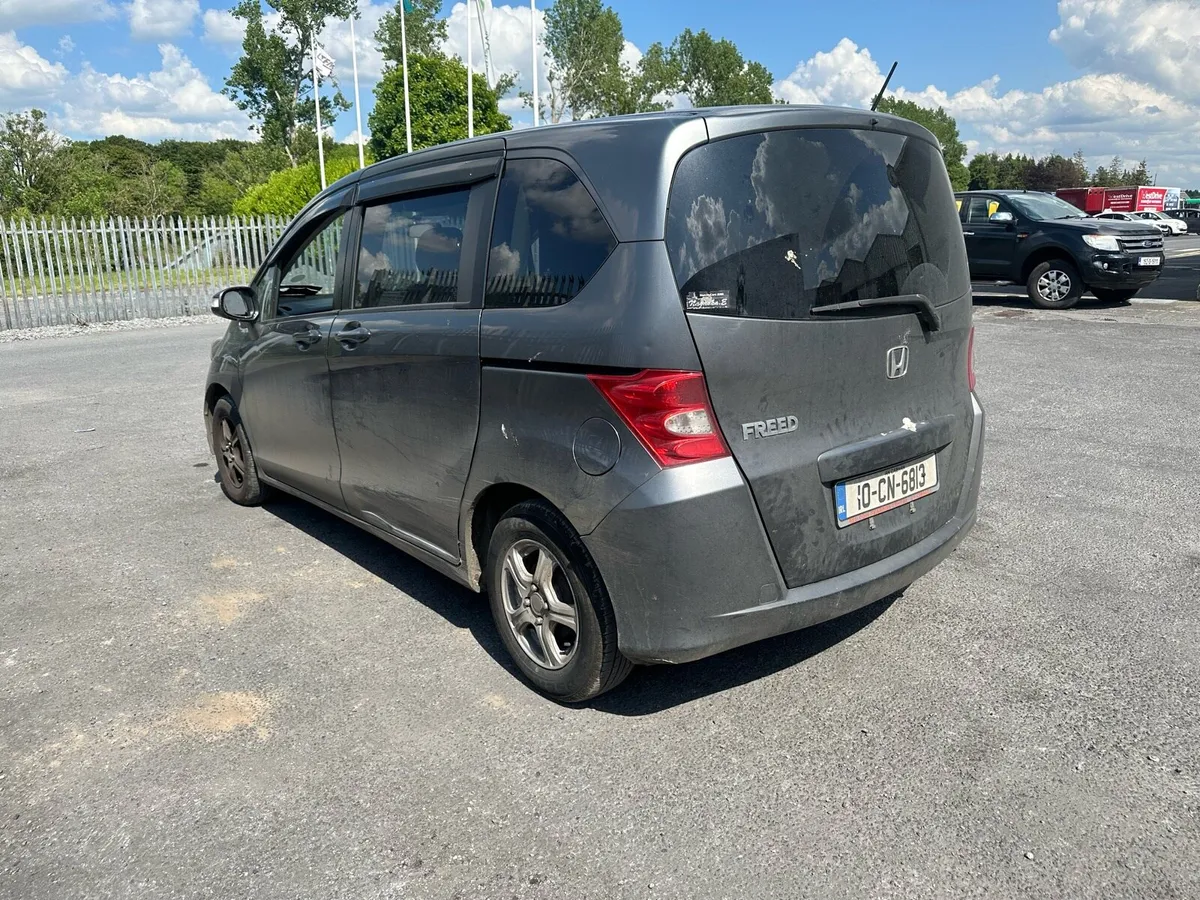 2010 Honda Freed 1.5p auto DRIVE HOME - Image 3