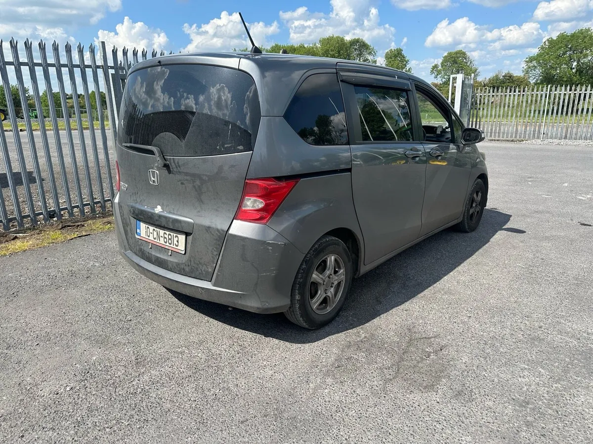 2010 Honda Freed 1.5p auto DRIVE HOME - Image 4