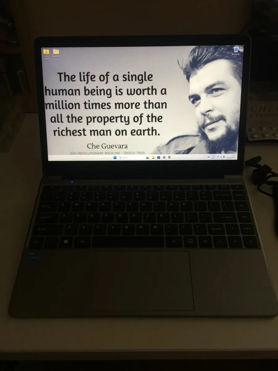 Laptop - Image 2