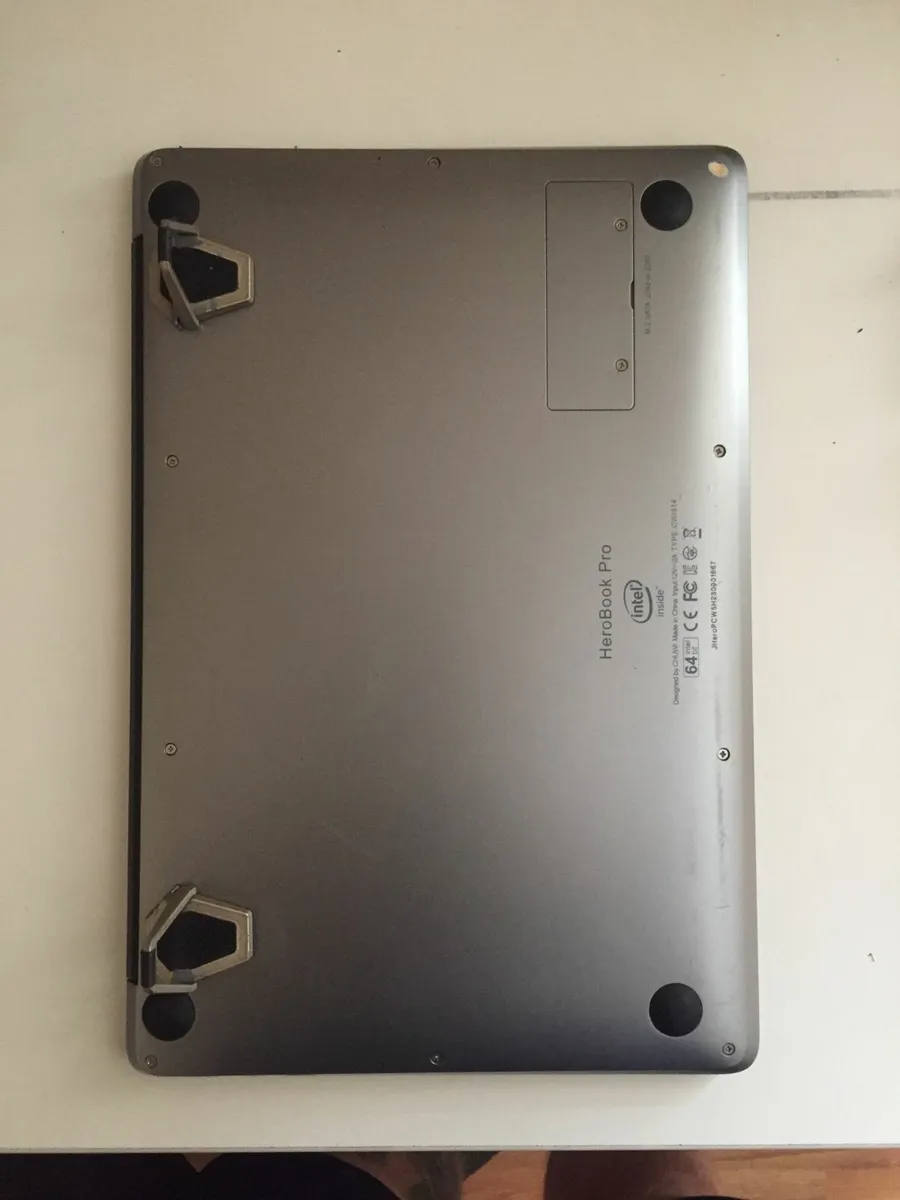 Laptop - Image 3