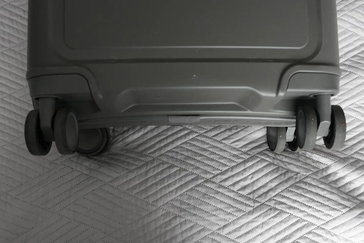 Tripp Travel Dusky Suitcase - Image 3