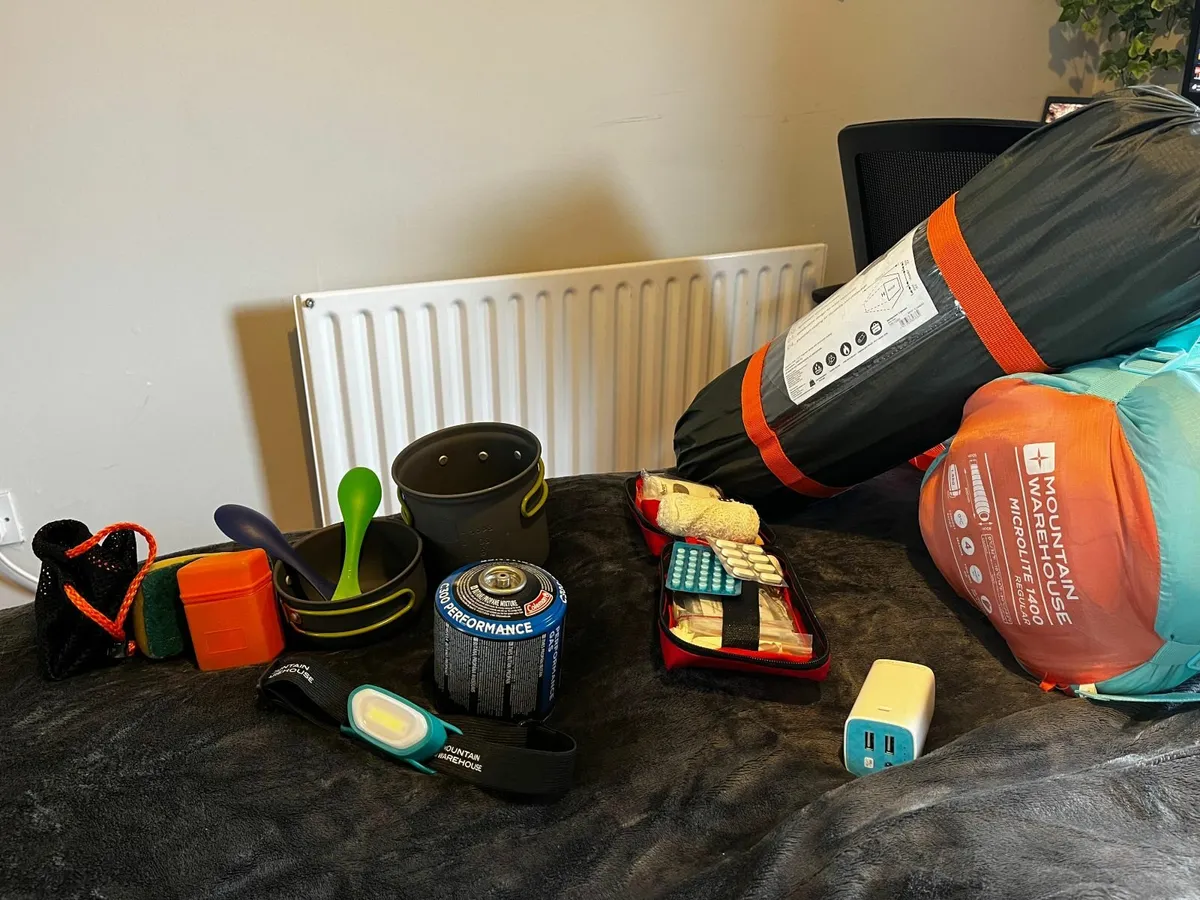 Camping gear bundle excellent condition best price - Image 1